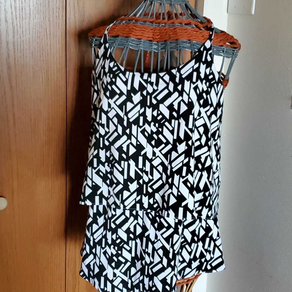 White House Black Market Geo Print Layered Top L